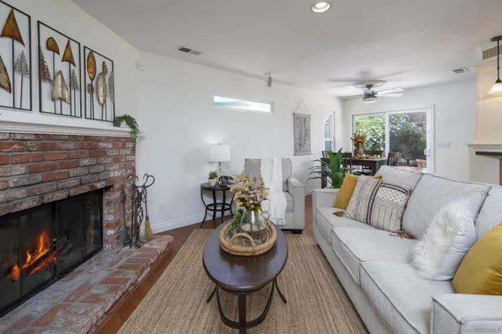 4582 Chateau Drive, San Diego, California 92117