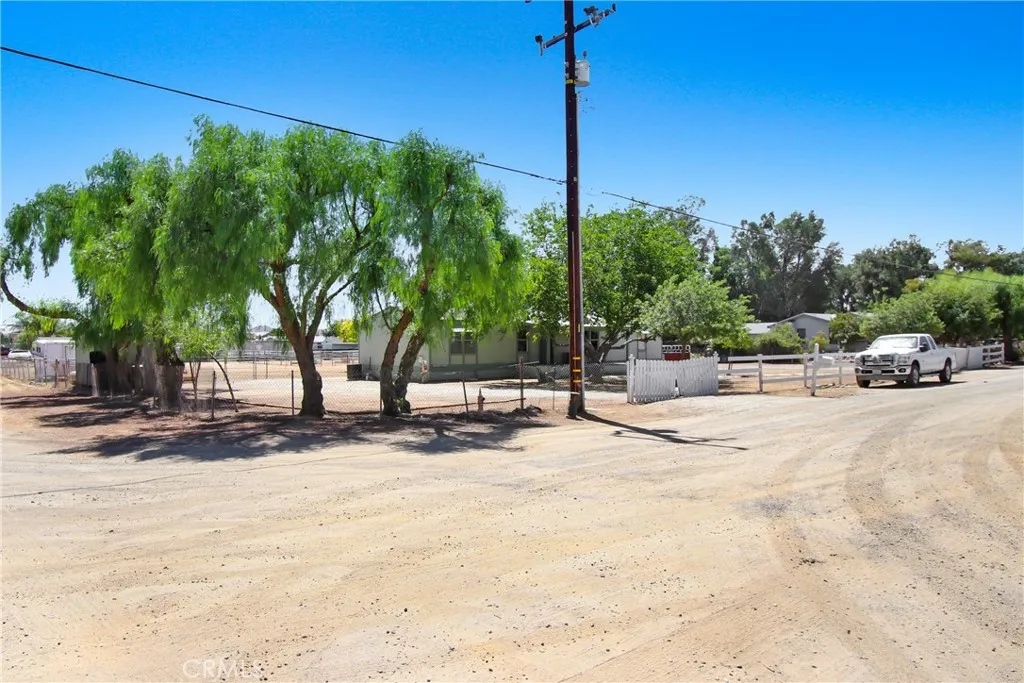 30750 Old Windmill Road, Menifee, California 92584 home-pic-3