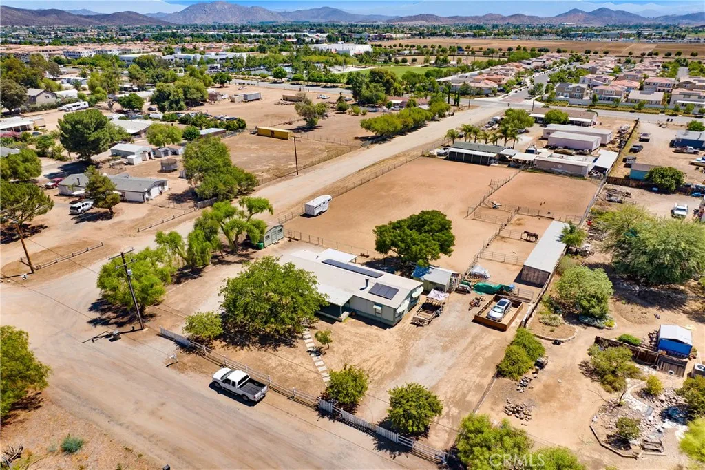 30750 Old Windmill Road, Menifee, California 92584 home-pic-15