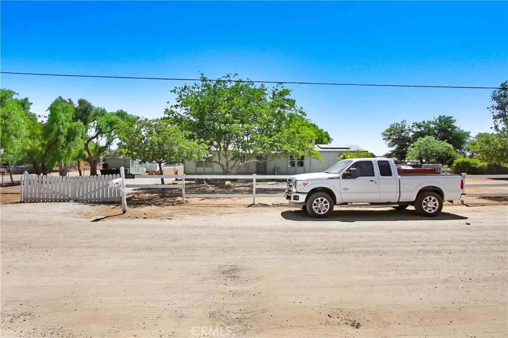 30750 Old Windmill Road, Menifee, California 92584 home-pic-2