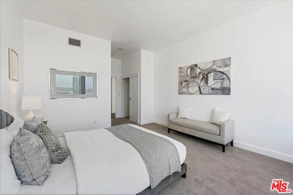 900 W Olympic Boulevard 34j, Los Angeles, California 90015 home-pic-11