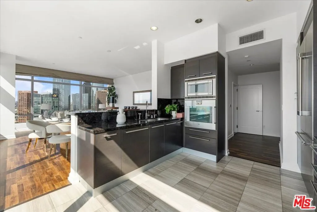 900 W Olympic Boulevard 34j, Los Angeles, California 90015 home-pic-7