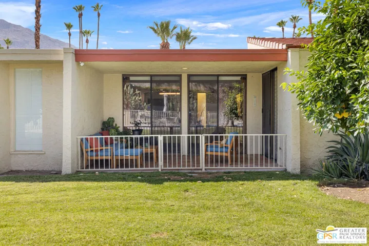 1041 S La Verne Way, Palm Springs, California 92264
