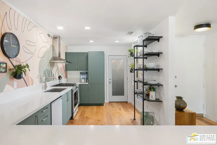 1041 S La Verne Way, Palm Springs, California 92264