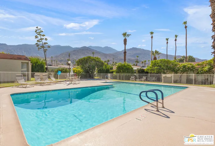 1041 S La Verne Way, Palm Springs, California 92264