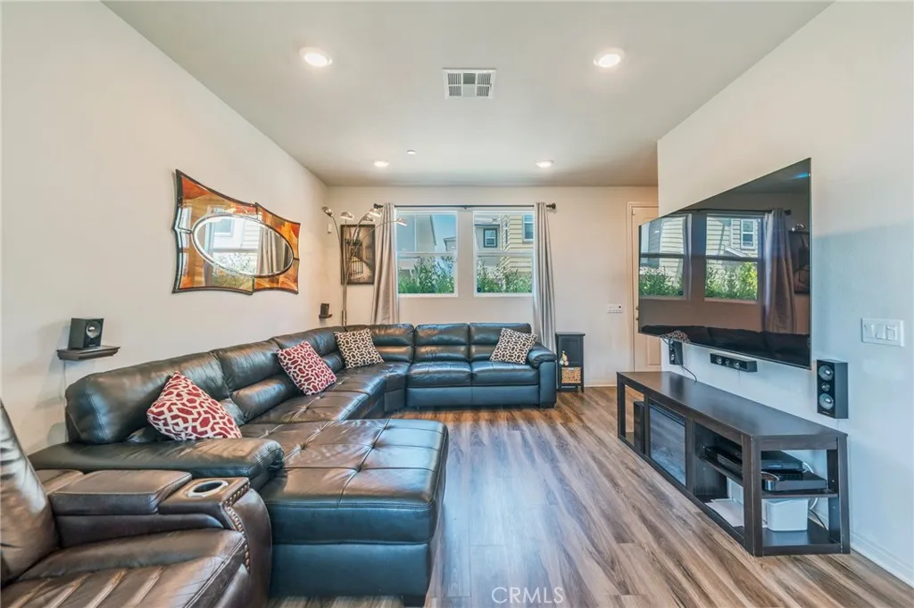 24603 Westwind Place, Harbor City, California 90710 home-pic-7