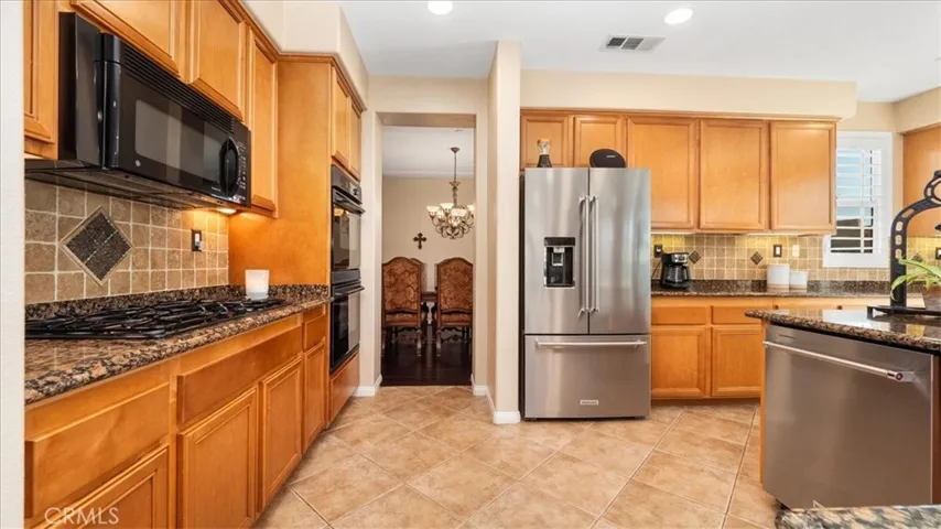 5811 Little Shay Drive, Fontana, California 92336