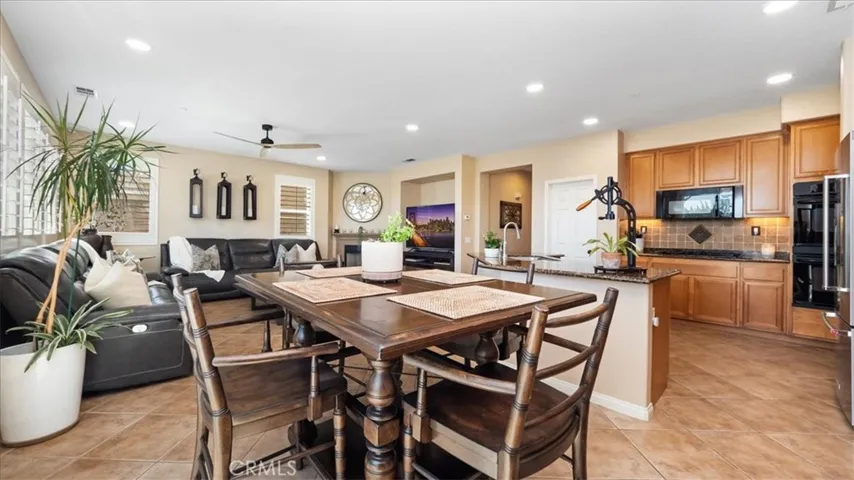 5811 Little Shay Drive, Fontana, California 92336