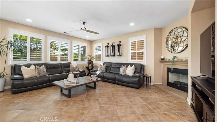 5811 Little Shay Drive, Fontana, California 92336