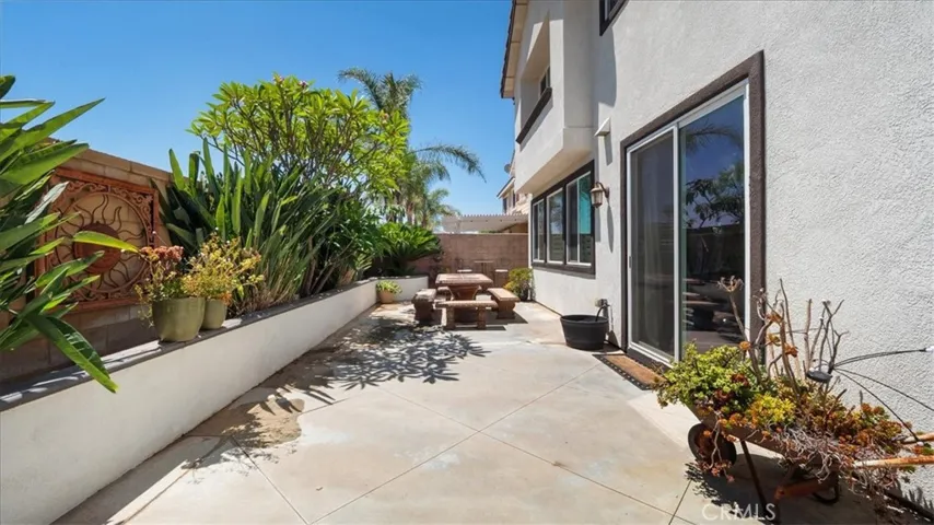 5811 Little Shay Drive, Fontana, California 92336