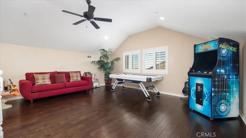 5811 Little Shay Drive, Fontana, California 92336