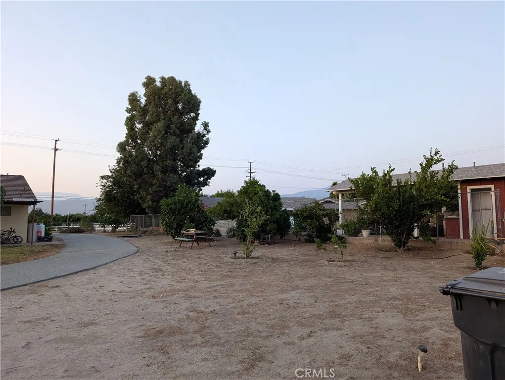 42961 Johnston Avenue, Hemet, California 92544 home-pic-28
