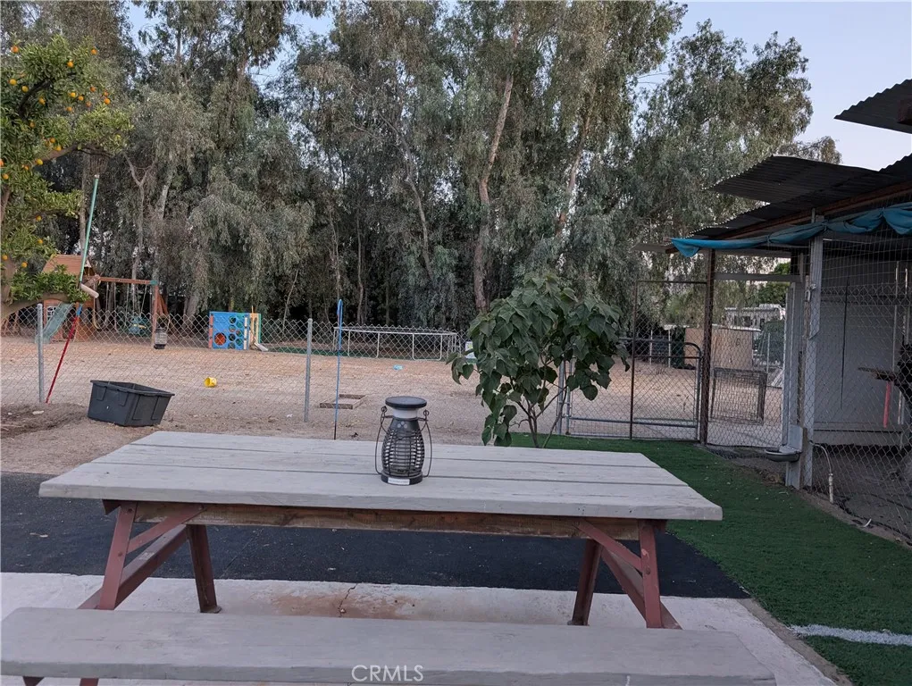 42961 Johnston Avenue, Hemet, California 92544 home-pic-37