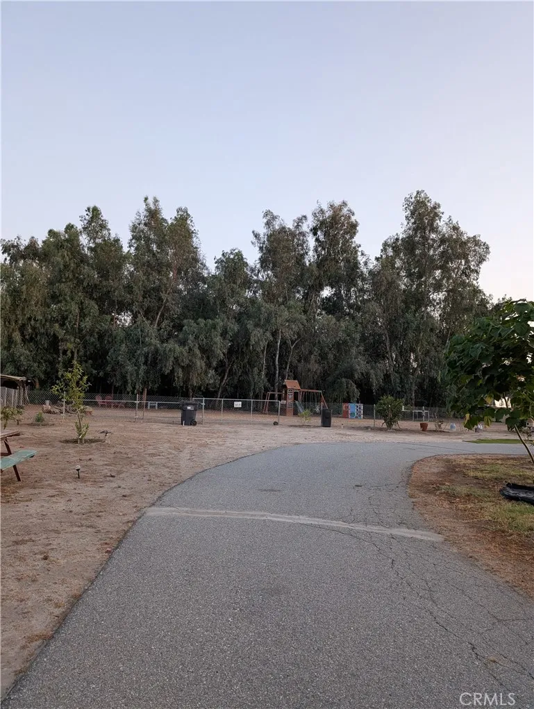42961 Johnston Avenue, Hemet, California 92544 home-pic-15