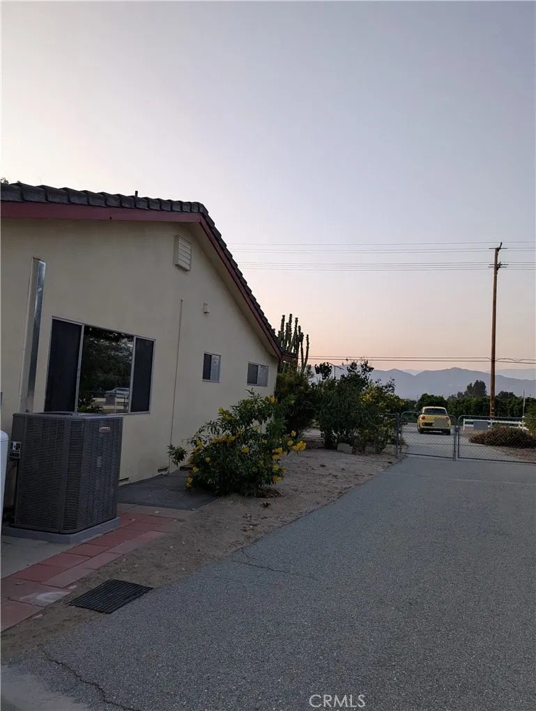 42961 Johnston Avenue, Hemet, California 92544 home-pic-16