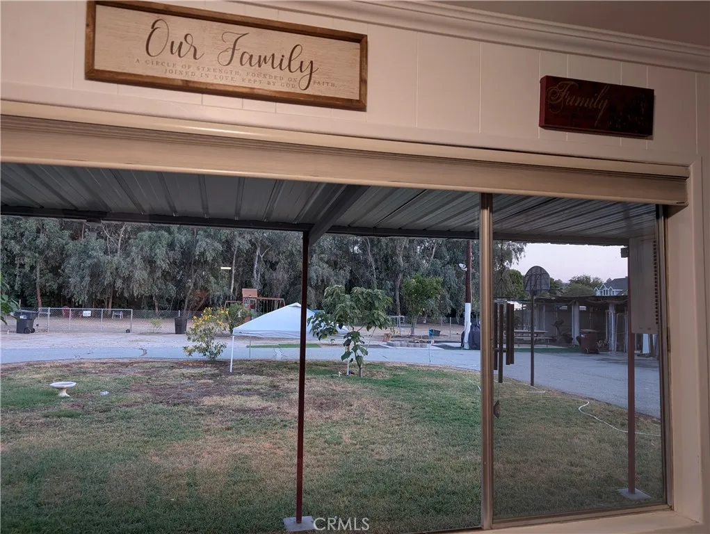 42961 Johnston Avenue, Hemet, California 92544 home-pic-19