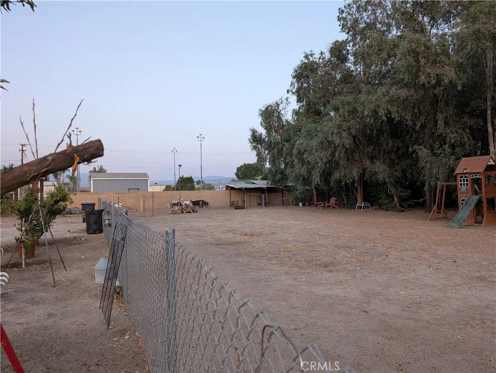 42961 Johnston Avenue, Hemet, California 92544 home-pic-35