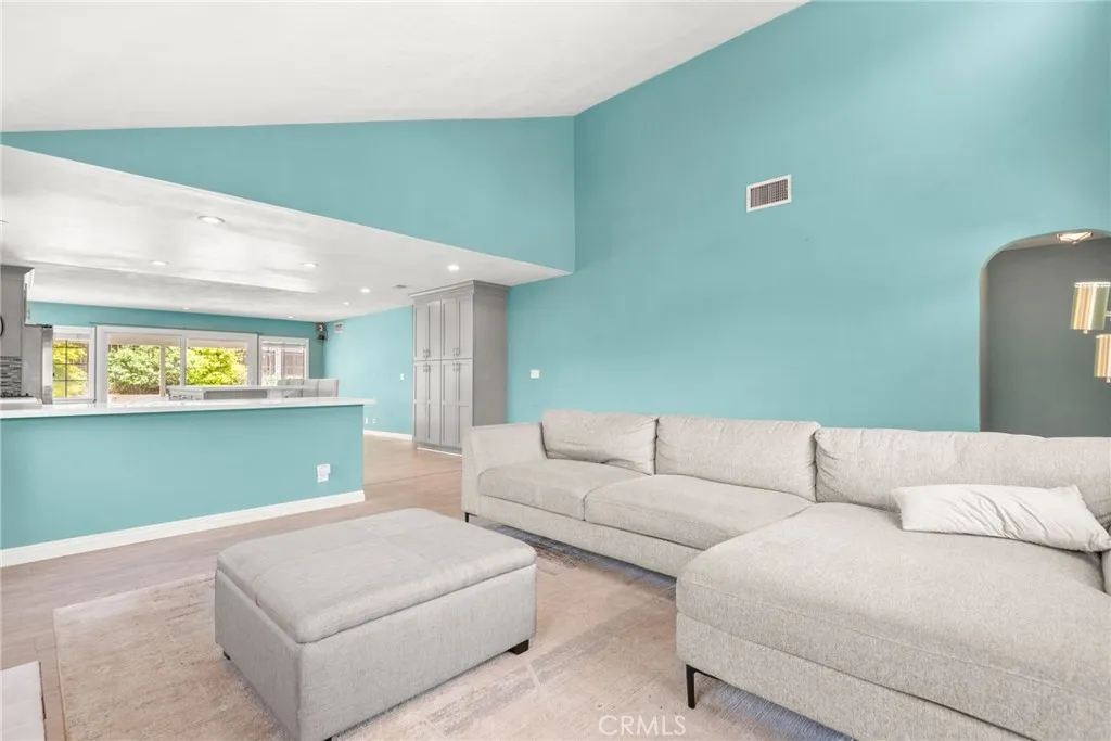 3845 Bayside Street, Simi Valley, California 93063 home-pic-8