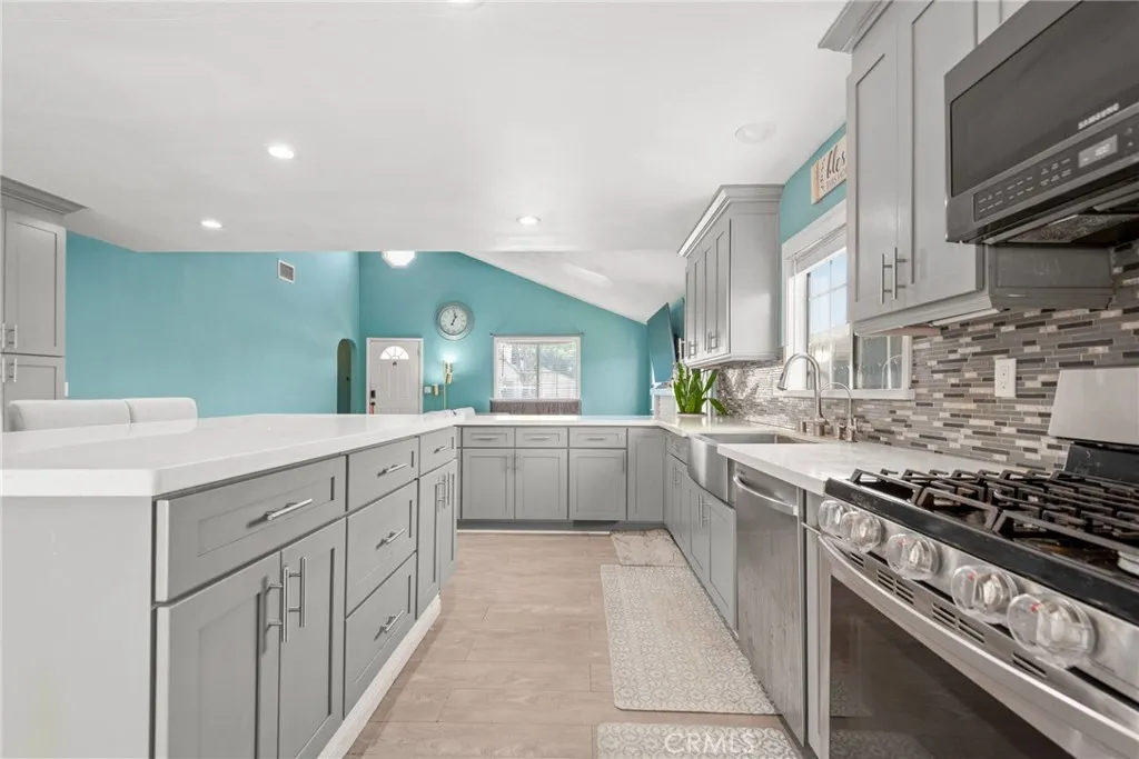3845 Bayside Street, Simi Valley, California 93063 home-pic-14