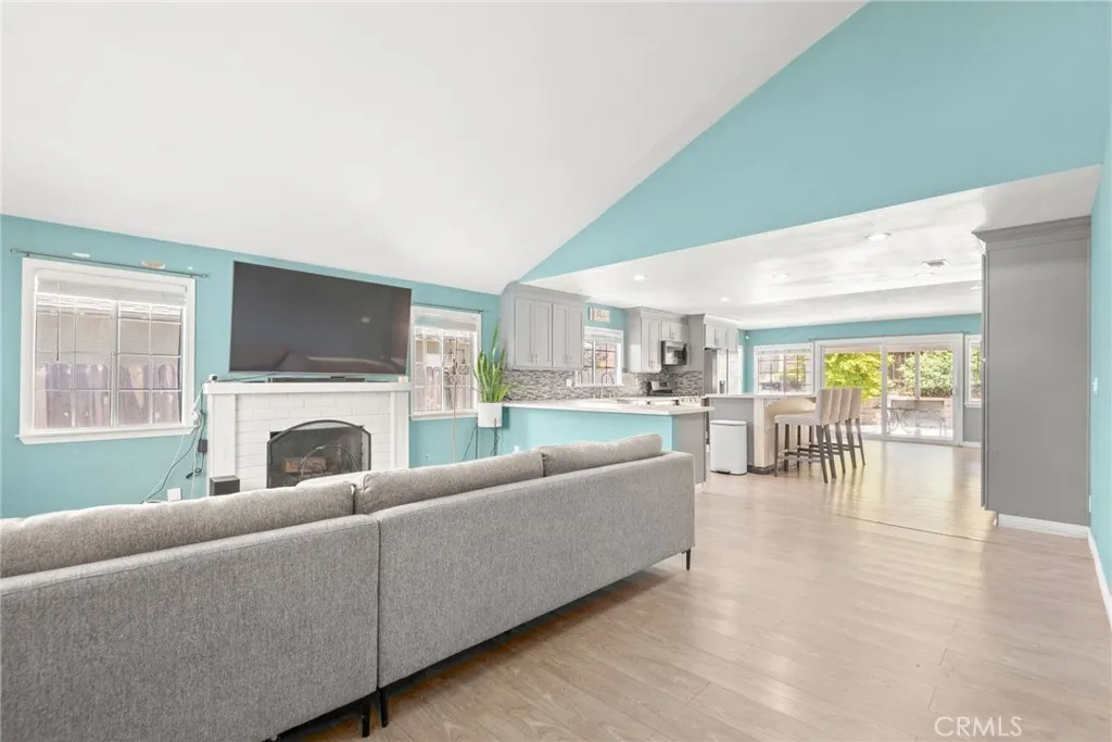 3845 Bayside Street, Simi Valley, California 93063 home-pic-6