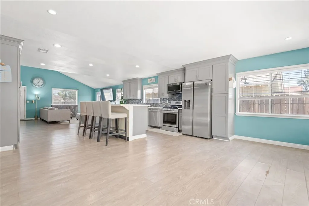 3845 Bayside Street, Simi Valley, California 93063 home-pic-16