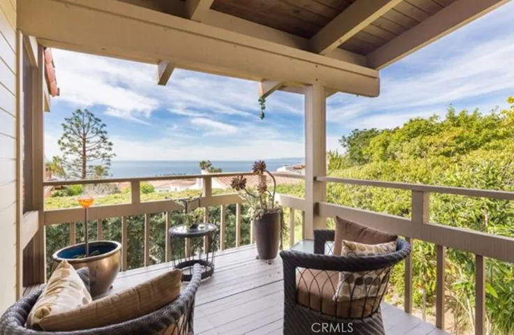 1315 Via Zumaya, Palos Verdes Estates, California 90274