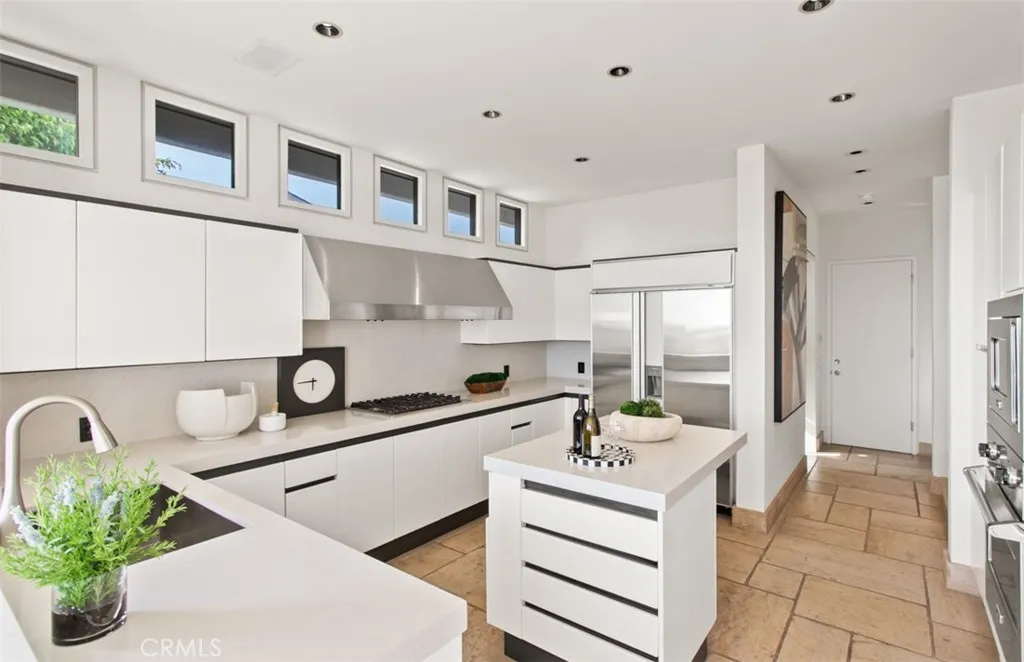 1535 Dolphin Terrace, Corona Del Mar, California 92625 home-pic-39