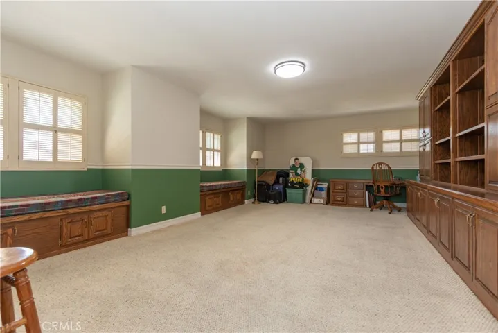 Window seats in the bonus room.