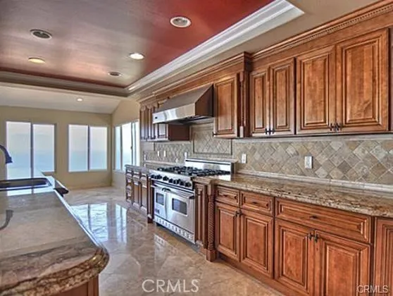 621 Loretta Drive, Laguna Beach, California 92651