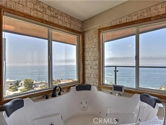621 Loretta Drive, Laguna Beach, California 92651