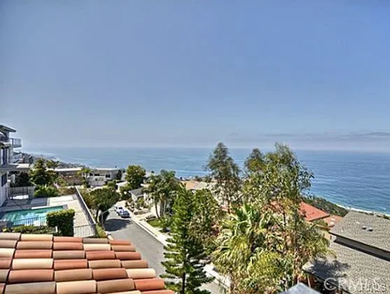 621 Loretta Drive, Laguna Beach, California 92651