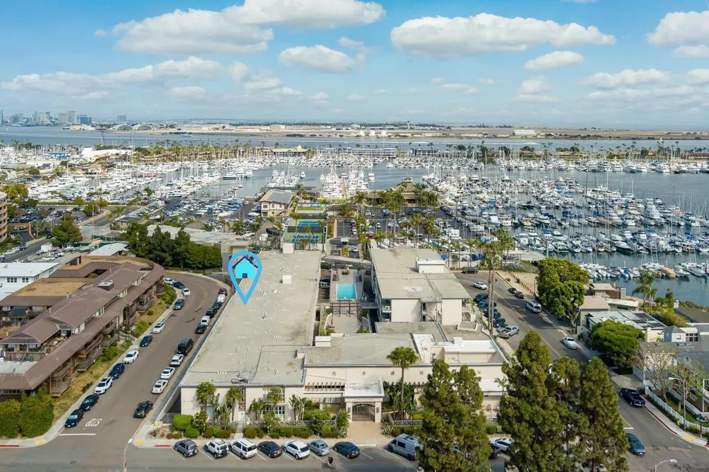 1021 Scott St 218, San Diego, California 92106 home-pic-15