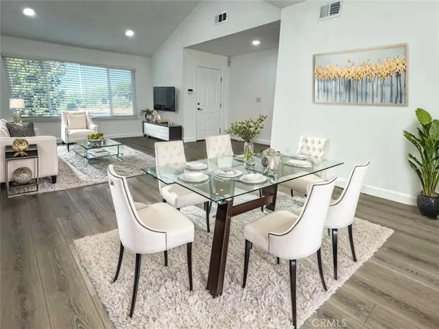 Dinning - Virtually​​‌​​​​‌​​‌‌​​‌​​​‌‌​​​‌​​‌‌​​‌‌​​‌‌​​​​ Staged