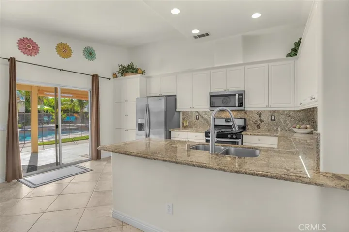 21803 Heliotrope Lane, Wildomar, California 92595