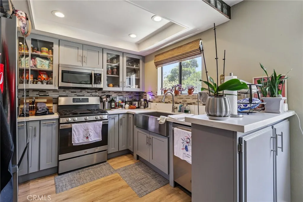 1832 Oak Tree Drive 13, Los Angeles, California 90041 home-pic-10