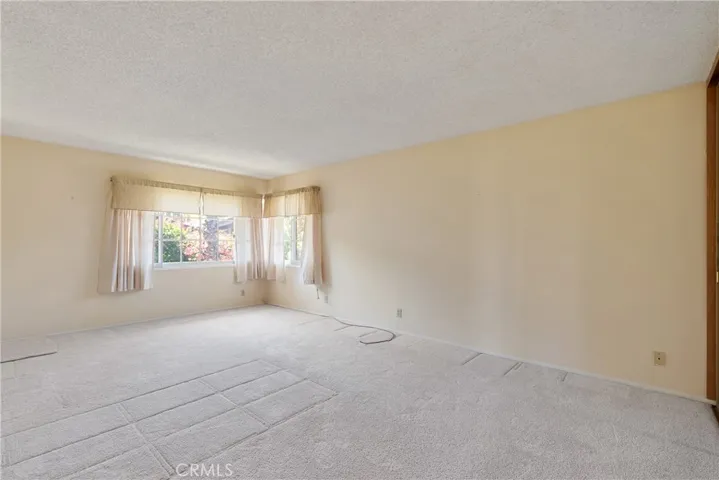 Oversized Bonus Room