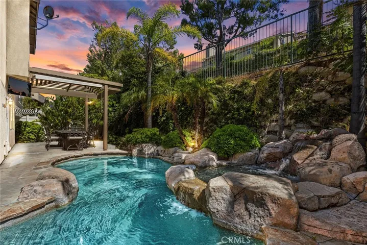 8850 E Cloudview Way, Anaheim Hills, California 92808