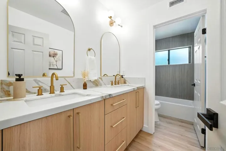 12156 Sand Trap Row, San Diego, California 92128