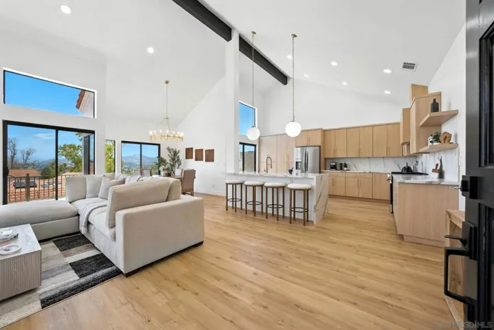 12156 Sand Trap Row, San Diego, California 92128
