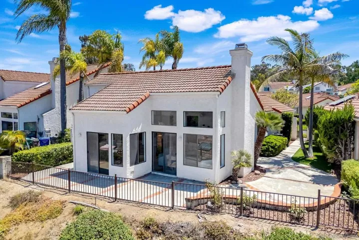 12156 Sand Trap Row, San Diego, California 92128