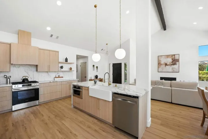 12156 Sand Trap Row, San Diego, California 92128