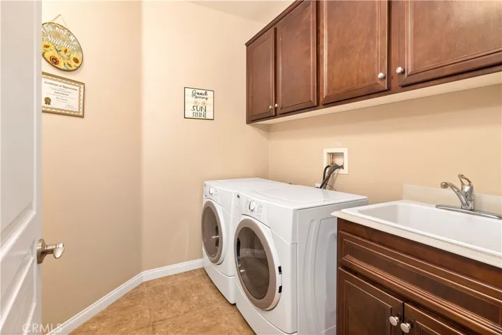 650 Zarahias Cr, Hemet, California 92545