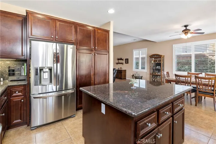 650 Zarahias Cr, Hemet, California 92545