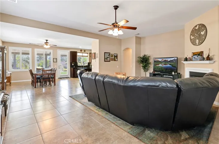 650 Zarahias Cr, Hemet, California 92545