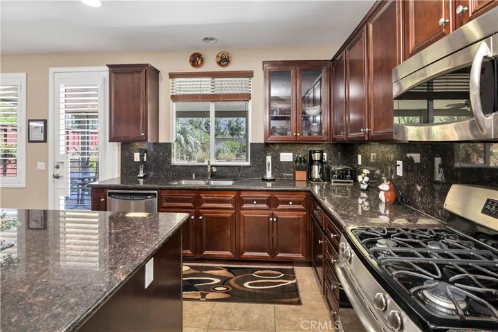 650 Zarahias Cr, Hemet, California 92545