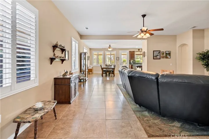 650 Zarahias Cr, Hemet, California 92545