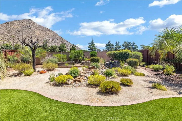 650 Zarahias Cr, Hemet, California 92545