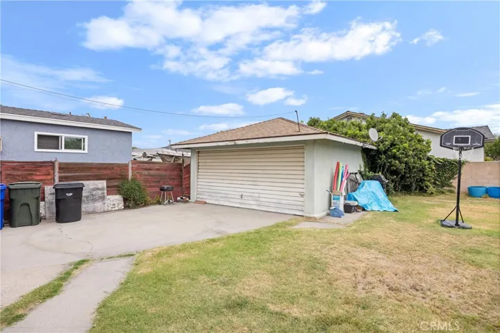 7437 Laura Street, Downey, California 90242