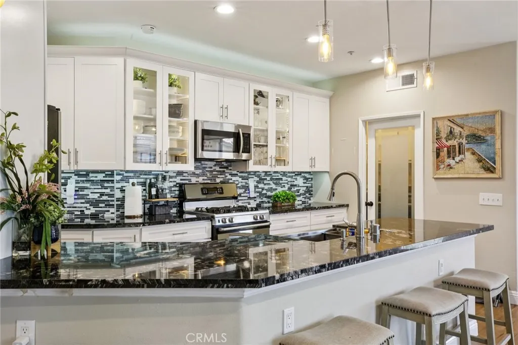 15 Ardmore, Irvine, California 92602 home-pic-15