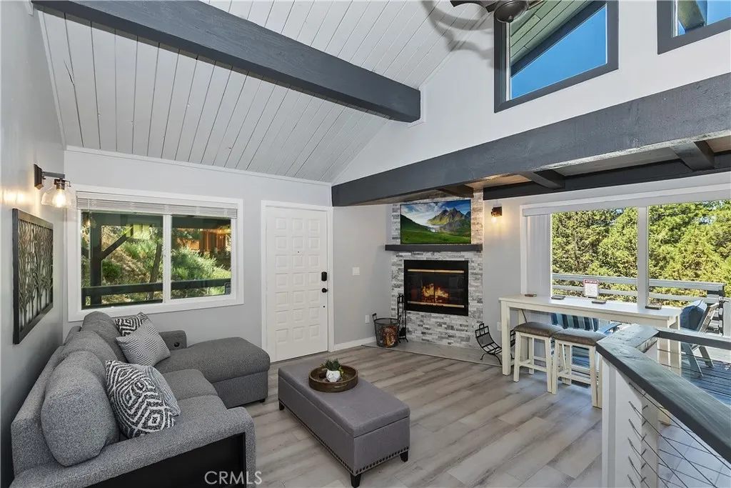 580 Lucerne Drive, Big Bear Lake, California 92315 home-pic-1